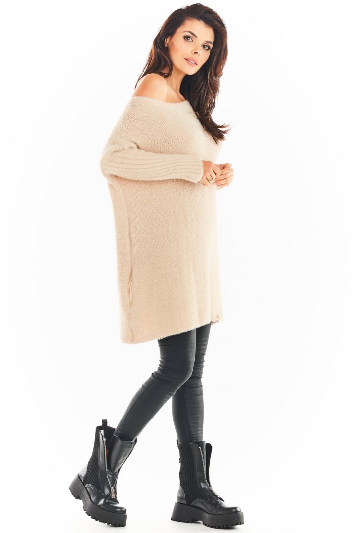 Sukienka swetrowa mini oversize z długim rękawem beżowa A397 Sukienka swetrowa mini oversize z długim rękawem beżowa A397