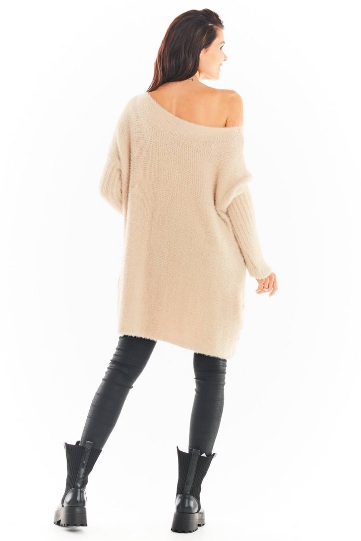 Sukienka swetrowa mini oversize z długim rękawem beżowa A397 Sukienka swetrowa mini oversize z długim rękawem beżowa A397