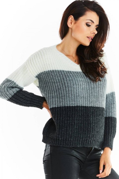 Sweter damski trzykolorowy z dekoltem w serek szary A390 Sweter damski trzykolorowy z dekoltem w serek szary A390