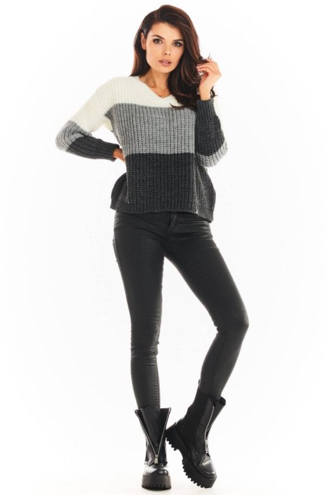 Sweter damski trzykolorowy z dekoltem w serek szary A390 Sweter damski trzykolorowy z dekoltem w serek szary A390