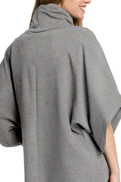 Bluza damska na zakładkę z golfem i krótkim rękawem szara me372 Bluza damska na zakładkę z golfem i krótkim rękawem szara me372