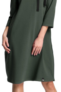 Sukienka dresowa midi luźna z wiązaniem krótki rękaw 3/4 zielona B070
