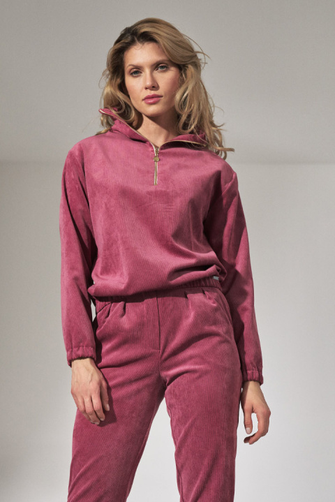 Bluza damska sztruksowa z gumką rozpinana ze stójką różowa M741 Bluza damska sztruksowa z gumką rozpinana ze stójką różowa M741