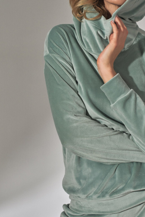 Bluza damska welurowa z kapturem stójką i ściągaczem miętowa M745 Bluza damska welurowa z kapturem stójką i ściągaczem miętowa M745