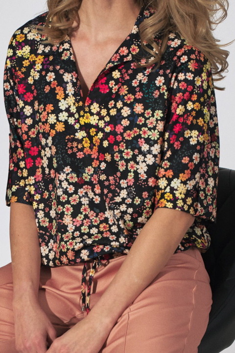 Bluzka damska kimono w kwiaty z krótkim rękawem dekolt V w122 M744 Bluzka damska kimono w kwiaty z krótkim rękawem dekolt V w122 M744