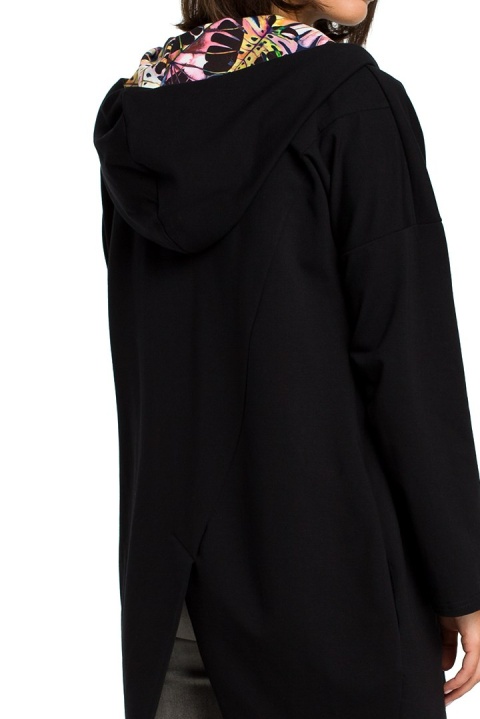 Bluza damska oversize z kapturem rozpinana na skos S/M; L/XL czarna B091 Bluza damska oversize z kapturem rozpinana na skos S/M; L/XL czarna B091