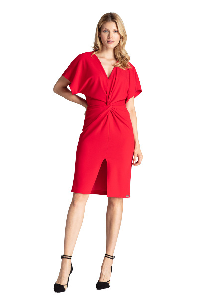 Elegancka sukienka midi z gumką w pasie i krótkim rękawem czerwona M687 Elegancka sukienka midi z gumką w pasie i krótkim rękawem czerwona M687