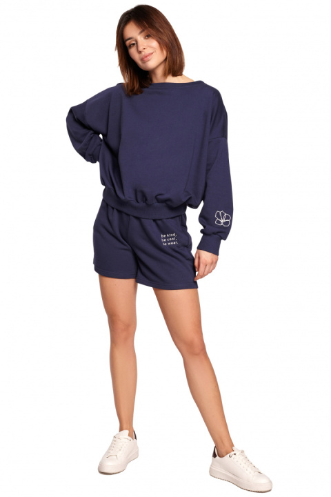 Bluza damska oversize z głębokim dekoltem na plecach niebieska B185 Bluza damska oversize z głębokim dekoltem na plecach niebieska B185