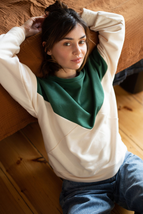 Bluza damska dwukolorowa bawełniana z plisą i mankietami zielona B196 Bluza damska dwukolorowa bawełniana z plisą i mankietami zielona B196