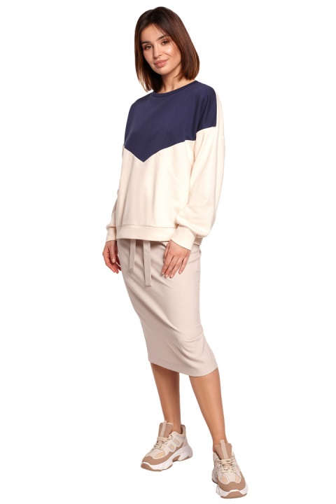 Bluza damska dwukolorowa bawełniana z plisą i mankietami niebieska B196 Bluza damska dwukolorowa bawełniana z plisą i mankietami niebieska B196