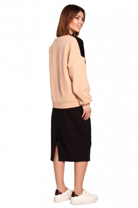 Bluza damska dwukolorowa bawełniana z plisą i mankietami czarna B196 Bluza damska dwukolorowa bawełniana z plisą i mankietami czarna B196