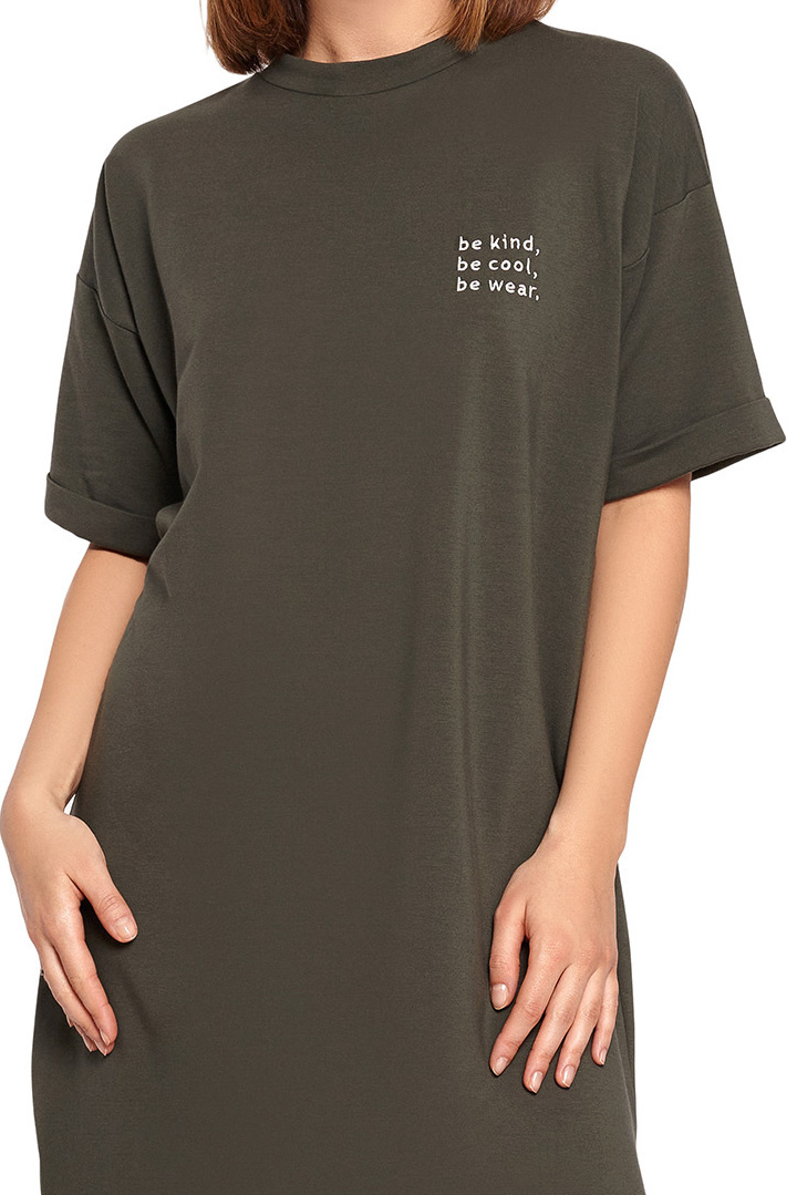Luźna sukienka t-shirtowa midi z krótkim rękawem zielona B194 Luźna sukienka t-shirtowa midi z krótkim rękawem zielona B194
