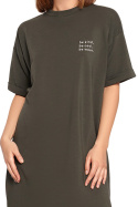 Luźna sukienka t-shirtowa midi z krótkim rękawem zielona B194