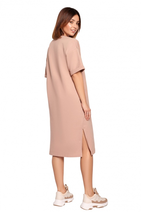 Luźna sukienka t-shirtowa midi z krótkim rękawem mocca B194 Luźna sukienka t-shirtowa midi z krótkim rękawem mocca B194