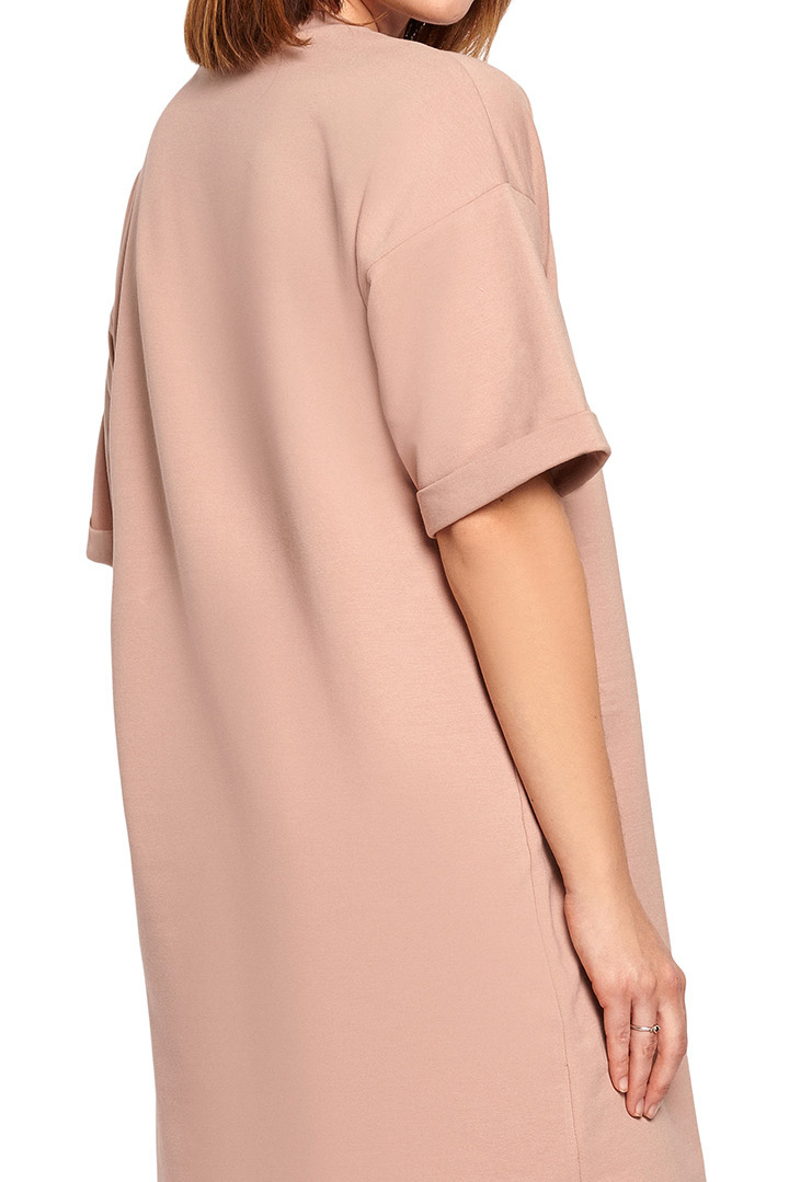 Luźna sukienka t-shirtowa midi z krótkim rękawem mocca B194 Luźna sukienka t-shirtowa midi z krótkim rękawem mocca B194