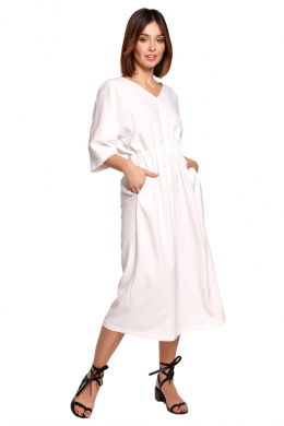 Luźna sukienka midi z gumką w pasie dekoltem rękaw 3/4 biała B192