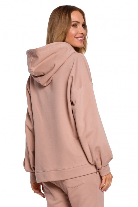 Luźna bluza damska z kapturem i bufiastymi rękawami mocca me588 Luźna bluza damska z kapturem i bufiastymi rękawami mocca me588