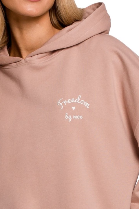 Luźna bluza damska z kapturem i bufiastymi rękawami mocca me588 Luźna bluza damska z kapturem i bufiastymi rękawami mocca me588