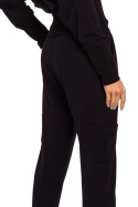 Spodnie damskie dresowe typu cargo zwężane nogawki czarne me591