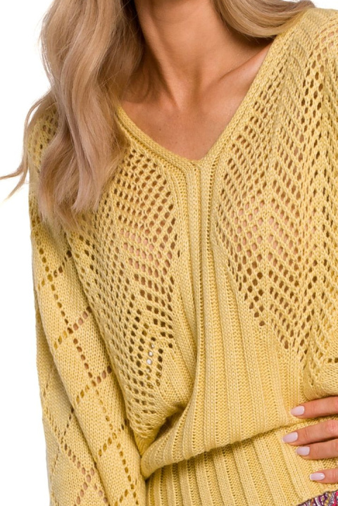 Sweter damski ażurowy z dekoltem V rękawy nietoperz żółty me595 Sweter damski ażurowy z dekoltem V rękawy nietoperz żółty me595