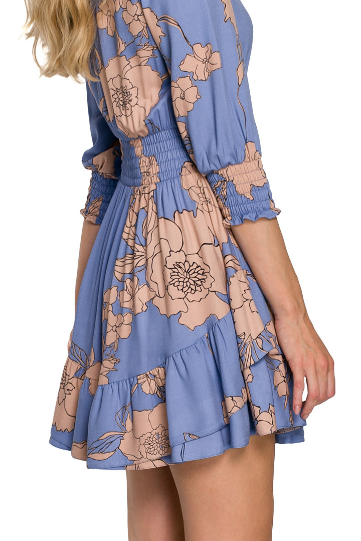 Sukienka rozkloszowana mini z wiskozy z wysokim pasem niebieska K097