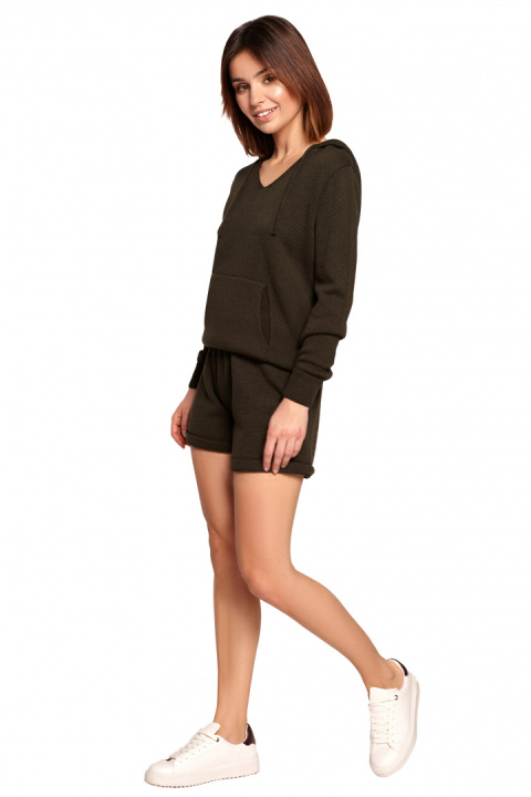 Sweter damski z kapturem i kieszenią kangurek dekolt V khaki BK064 Sweter damski z kapturem i kieszenią kangurek dekolt V khaki BK064