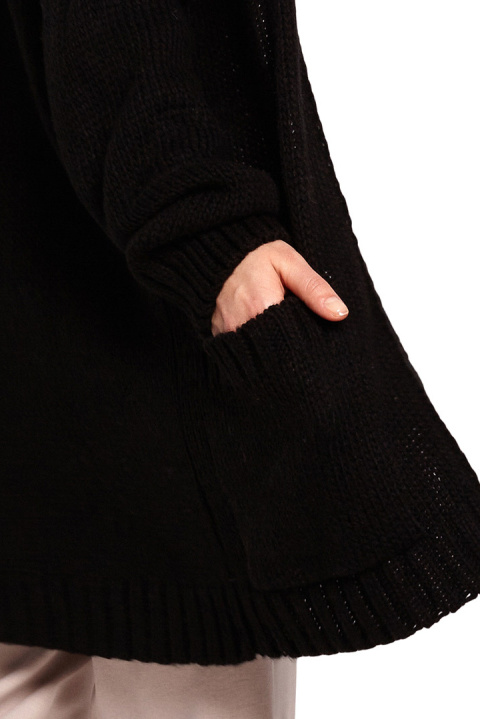 Długi kardigan damski boho z frędzlami bez zapięcia czarny BK068 Długi kardigan damski boho z frędzlami bez zapięcia czarny BK068