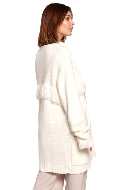 Długi kardigan damski boho z frędzlami bez zapięcia śmietankowy BK068 Długi kardigan damski boho z frędzlami bez zapięcia śmietankowy BK068