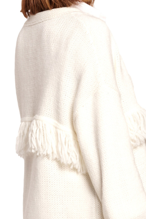 Długi kardigan damski boho z frędzlami bez zapięcia śmietankowy BK068 Długi kardigan damski boho z frędzlami bez zapięcia śmietankowy BK068