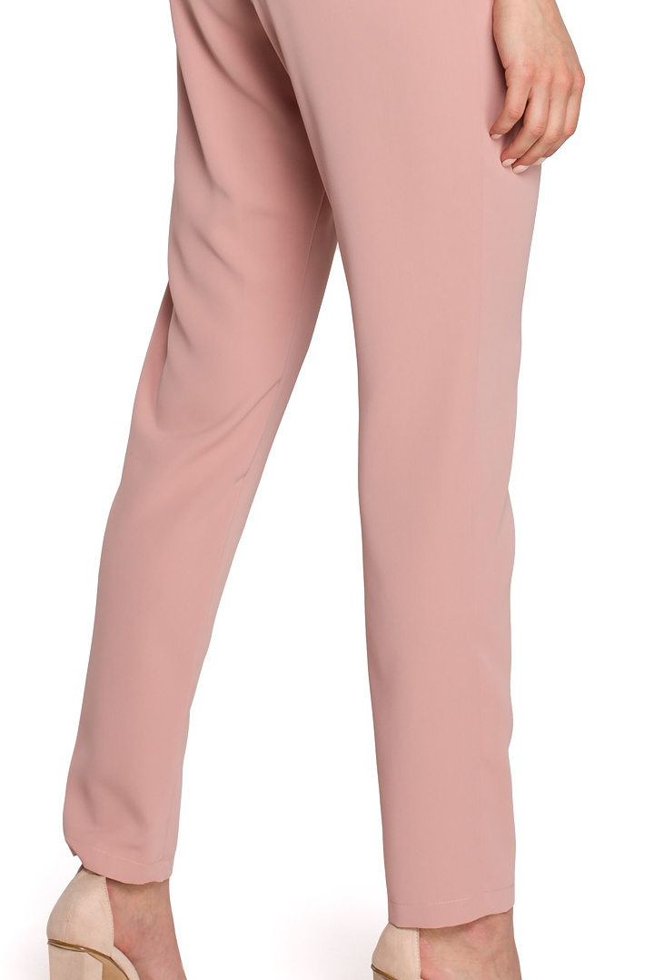 Elegancki kombinezon z gumką i paskiem bez rękawów pudrowy S259 Elegancki kombinezon z gumką i paskiem bez rękawów pudrowy S259