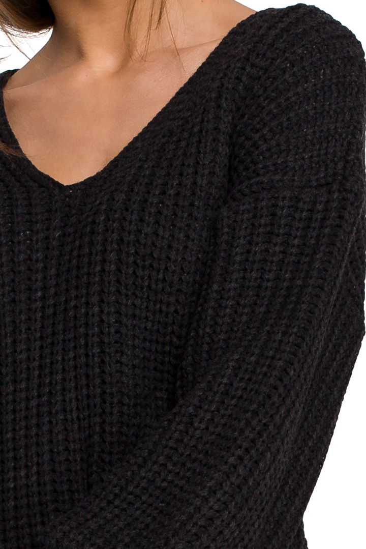 Sweter damski oversize z szerokim rękawem i dekoltem V grafitowy S268 Sweter damski oversize z szerokim rękawem i dekoltem V grafitowy S268