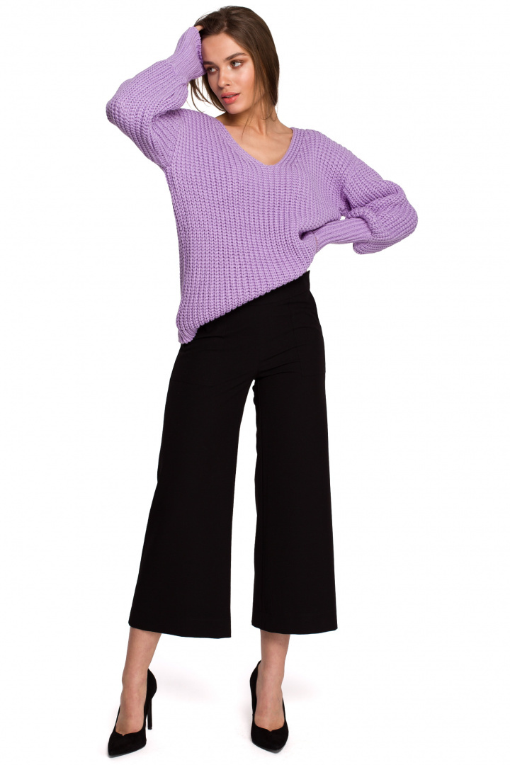 Sweter damski oversize z szerokim rękawem i dekoltem V lawendowy S268 Sweter damski oversize z szerokim rękawem i dekoltem V lawendowy S268