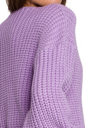 Sweter damski oversize zszerokim rękawem i dekoltem V lawendowy S268