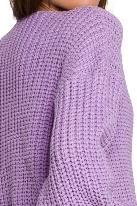 Sweter damski oversize zszerokim rękawem i dekoltem V lawendowy S268 Sweter damski oversize zszerokim rękawem i dekoltem V lawendowy S268