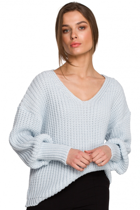 Sweter damski oversize zszerokim rękawem i dekoltem V błękitny S268 Sweter damski oversize zszerokim rękawem i dekoltem V błękitny S268
