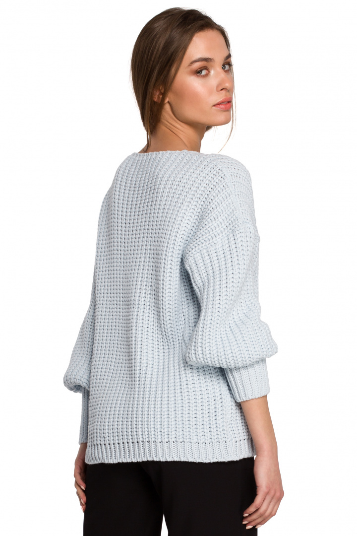 Sweter damski oversize z szerokim rękawem i dekoltem V błękitny S268 Sweter damski oversize z szerokim rękawem i dekoltem V błękitny S268