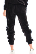 Spodnie damskie welurowe dresowe z lampasami i gumką czarne A409