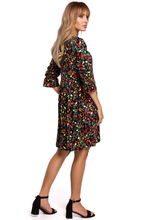 Letnia sukienka midi z wiskozy w kwiaty z krótkim rękawem m6 r.XXL me521 Letnia sukienka midi z wiskozy w kwiaty z krótkim rękawem m6 r.XXL me521