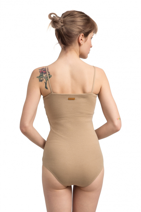 Body damskie na cienkich ramiączkach dzianinowe cappuccino LA063 Body damskie na cienkich ramiączkach dzianinowe cappuccino LA063