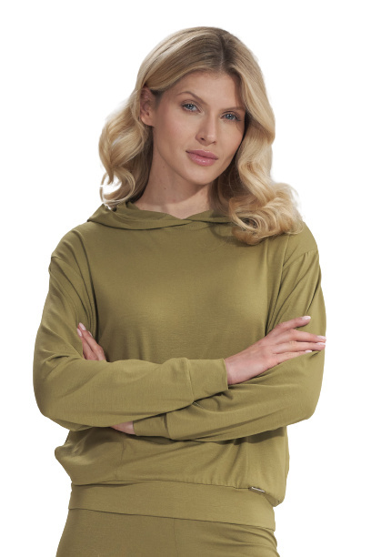 Bluza damska cienka z wiskozy z kapturem i kieszeniami jasna/oliwka M770 Bluza damska cienka z wiskozy z kapturem i kieszeniami jasna/oliwka M770