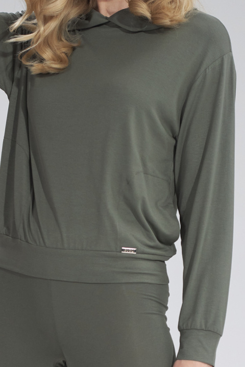 Bluza damska cienka z wiskozy z kapturem i kieszeniami oliwkowa M770 Bluza damska cienka z wiskozy z kapturem i kieszeniami oliwkowa M770