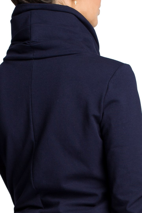 Bluza damska dresowa z kominem zapinana zamkiem na skos S granatowa B071 Bluza damska dresowa z kominem zapinana zamkiem na skos S granatowa B071