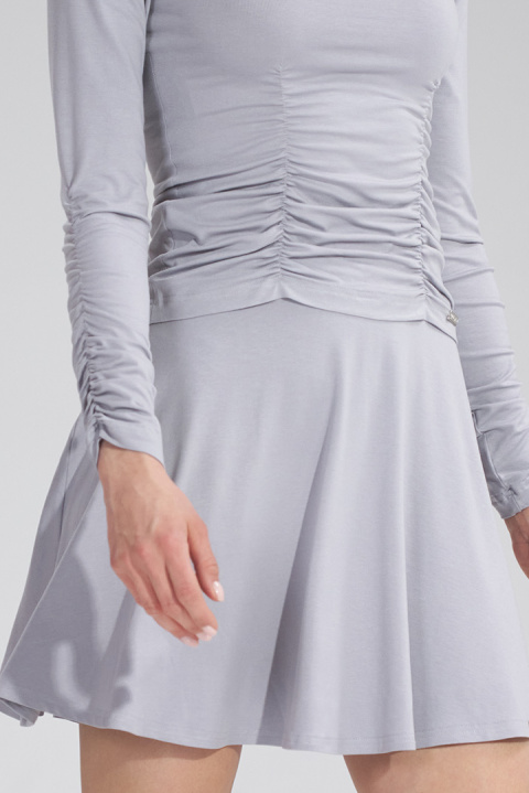 Spódnica rozkloszowana mini z wiskozy z szeroką gumą jasny szary M776 Spódnica rozkloszowana mini z wiskozy z szeroką gumą jasny szary M776