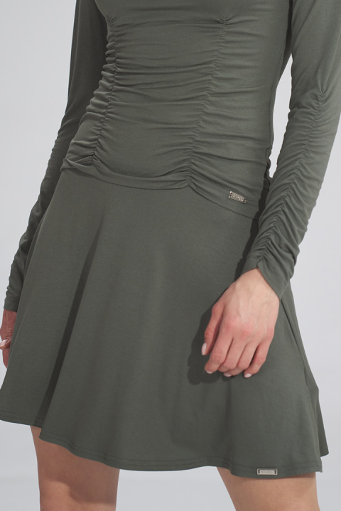 Spódnica rozkloszowana mini z wiskozy z szeroką gumą oliwkowa M776 Spódnica rozkloszowana mini z wiskozy z szeroką gumą oliwkowa M776