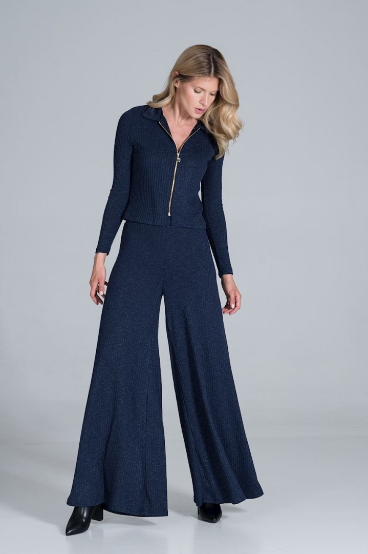 Bluza damska krótka rozpinana lejąca z wiskozą granatowa M823 Bluza damska krótka rozpinana lejąca z wiskozą granatowa M823