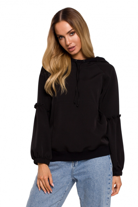 Bluza damska kangurka z kapturem falbanki na rękawach czarna me609 Bluza damska kangurka z kapturem falbanki na rękawach czarna me609