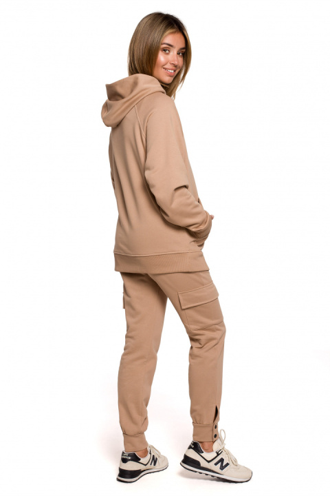 Bluza damska kangurka dresowa z kapturem i ściągaczem orzechowa B198 Bluza damska kangurka dresowa z kapturem i ściągaczem orzechowa B198
