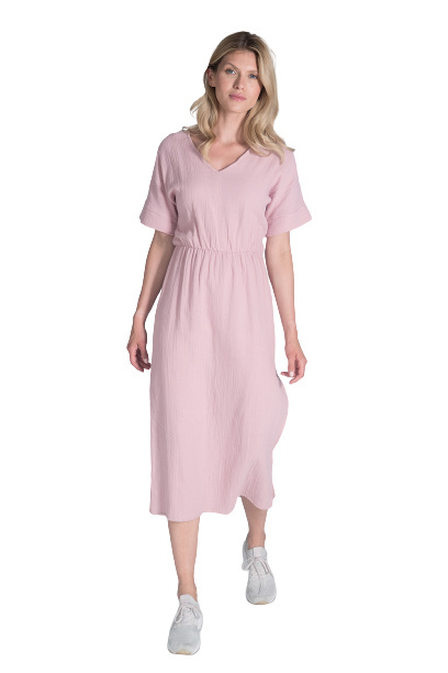 Sukienka maxi z rozcięciem gumką i krótkim rękawem różowa M836