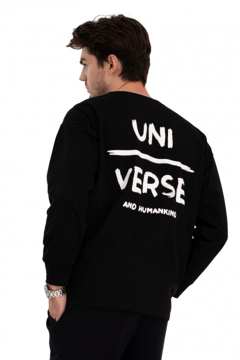 Bluzka damska longsleeve oversize z nadrukiem czarna B212 Bluzka damska longsleeve oversize z nadrukiem czarna B212