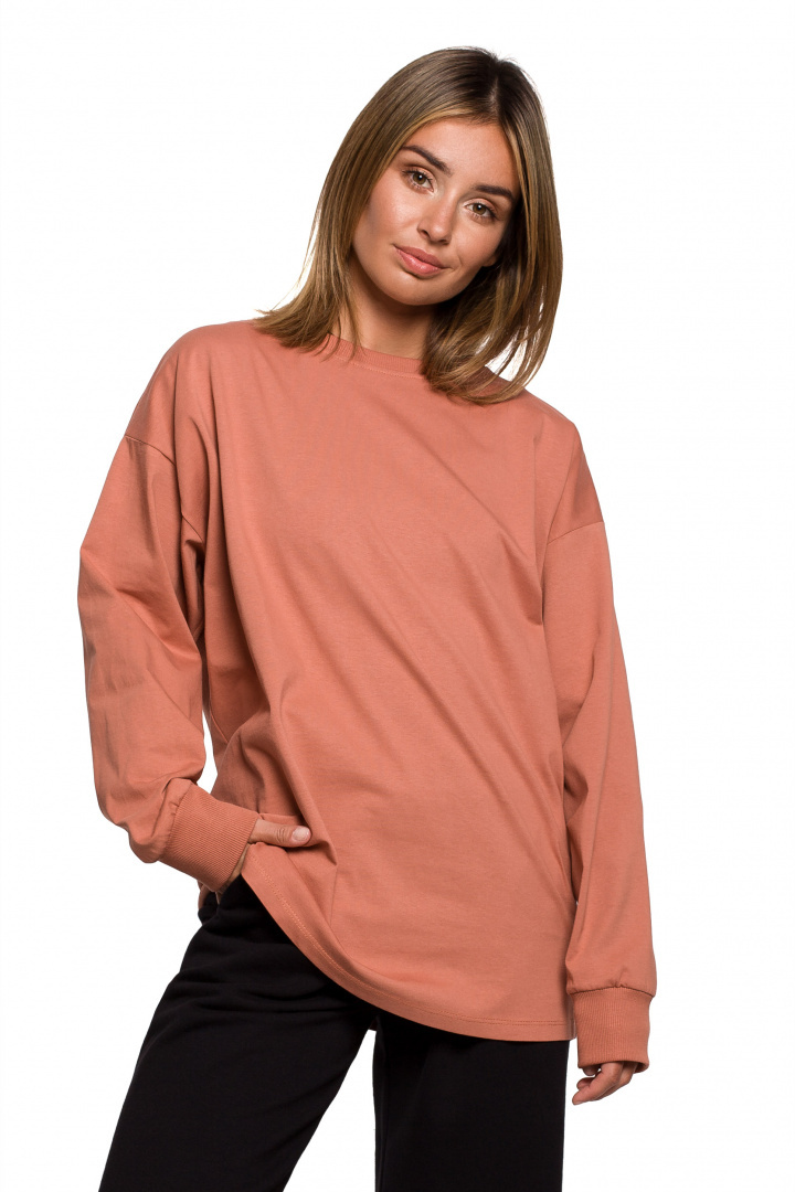 Bluzka damska longsleeve oversize z nadrukiem ceglasta B212 Bluzka damska longsleeve oversize z nadrukiem ceglasta B212